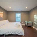 Comfy 3 Bed Housebackyardwifispacy